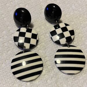 Vintage 1970s Black and White Dangle Earrings - 3” drop Pierced